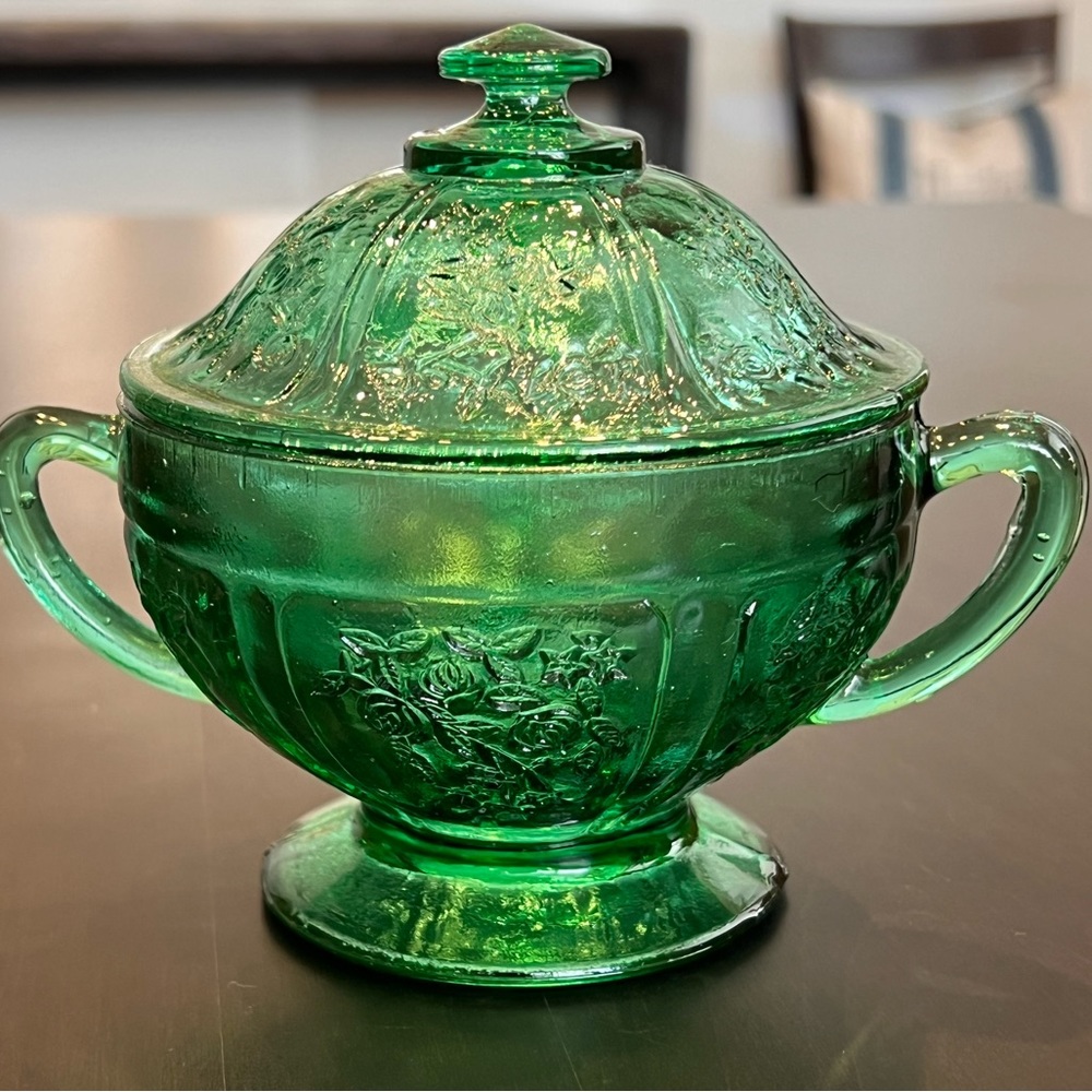Federal Glass SHARON "Cabbage Rose" Green Sugar Bowl w lid and pedestal